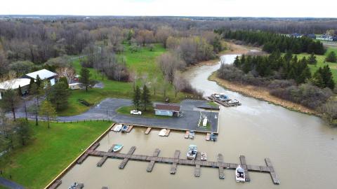 An overhead shot of the Gray's Creek Marina.